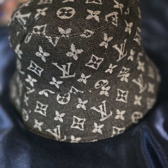 Louis Vuitton Unisex Street Style Bucket Hats Wide-brimmed Hat. NWOT - Picture 3 of 8